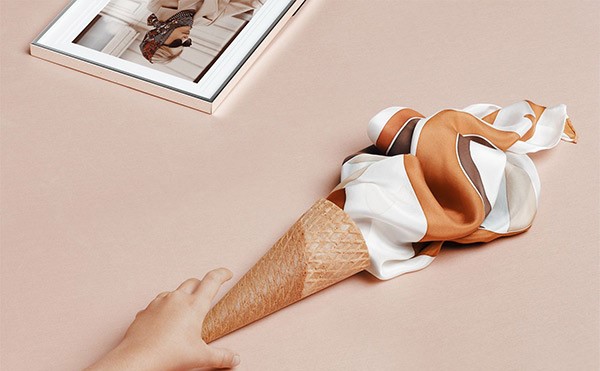 راهنمای خرید شال و روسری زنانه مناسب برای پیراهن ها: تکمیل کننده استایل بانوان شیکپوش